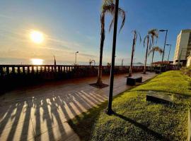 Condomínio pé na areia com lazer completo - PCD, Hotel in Barra Velha