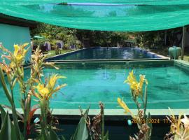 Bohemiaz Resort and Spa Kampot，貢布的豪華露營地點