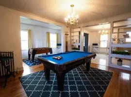 Spacious Home In A Quiet Neighborhood