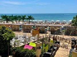 Luxurious 2 BR Appt at the Black Sea Coast