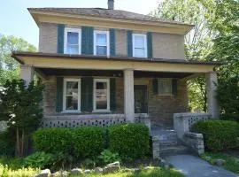 Broadway Cottage - Town, Hot Tub, Fire Pit, Grill, Wifi, Family Friendly, Pet Friendly