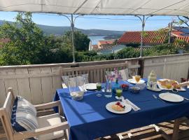 PAVI APARTMENTS Romantic Stone House K13, hotel v destinaci Kornić