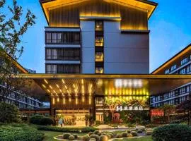 Mehood Theater Hotel, Yangshuo Ubud Town