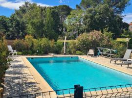 Maison proche mer Saint raphael, khách sạn ở Saint-Raphaël