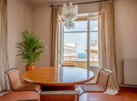 Casa Bonaive, ampio trilocale vista mare