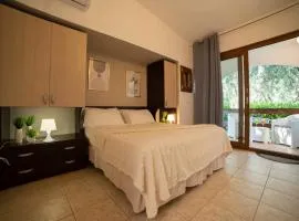 melograno Holiday Home with Swimming Pool and Private Beach