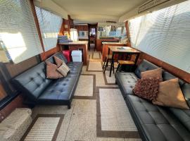 60ft Stationary House Boat, boot in New Baltimore