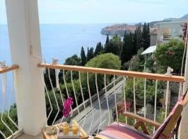 Sarah-sea view apartment in center
