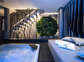 THE CAVE Suites SPA: Vieste'de bir otel