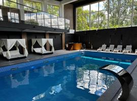 WRZOS resort & wellness, hotel with pools in Węgierska Górka