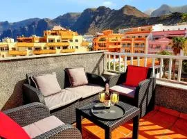 2 bedrooms apartement with furnished terrace and wifi at Puerto de Santiago 1 km away from the beach
