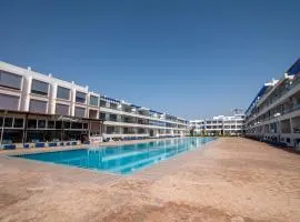 Appartement pied dans l’eau avec piscine