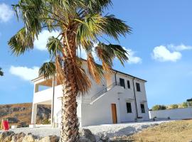 3 bedrooms apartement with sea view and furnished garden at Montallegro 2 km away from the beach, hotel in Montallegro