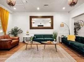 Banana Leaf Villa-Marley Junior Suite with Living Room