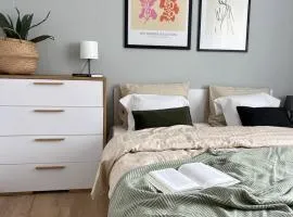 MODERN APARTMENT CLOSE TO AIRPORt
