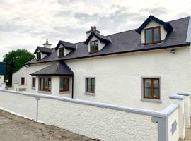 The Stables Farmhouse, hotel v destinaci New Ross