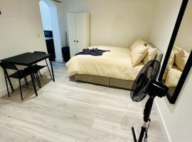 Studio near London Victoria, hotel v destinaci Bellaghy