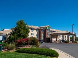 Holiday Inn Express & Suites Farmington Bloomfield by IHG
