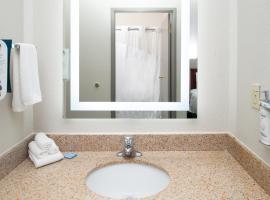 Holiday Inn Express & Suites Farmington Bloomfield by IHG, hotel v destinaci Farmington