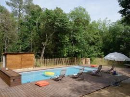 Petit Gîte familial au Domaine de Valmont, hotel v destinaci Saint-Gély-du-Fesc