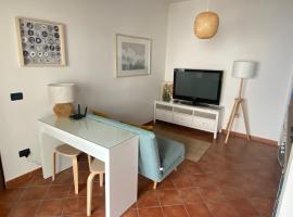 Salt Whisper - Salt Whisper - Bilocale con terrazzi e piscina, Hotel in La Caletta