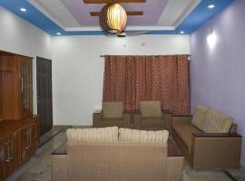 Family-Inn Guest House: İslamabad şehrinde bir kulübe