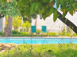 Casa Bizarra, villa em Castanheira de Pera