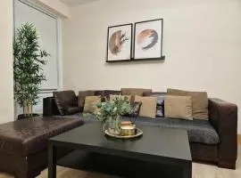 Large four bedroom house in manchester near centre