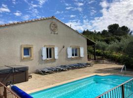 Modern villa where pets are welcome, hotel v mestu Montbrun-des-Corbières