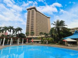 Century Park Hotel, hotel v okrožju Malate, Manila