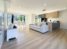 Charming 3-Bedroom House on the North Shore