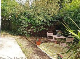 Studio avec jardin, hotel din Bourcefranc