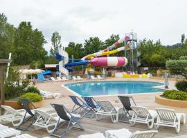 Mobil Home vue sur le lac dans un camping 4 étoiles à Cadenet、カドネのキャンプ場