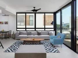 Renovated 3BR Penthouse by HolyGuest