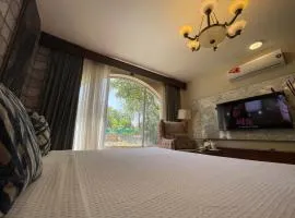 The Life Style Lodges opp Centaurus Mall