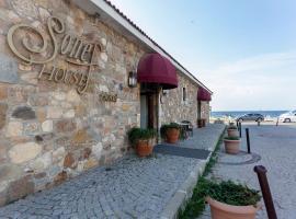 Şonef house, hotelli kohteessa Bozcaada