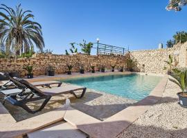 Villa Vera with private pool near Valletta, hotel in Pietà