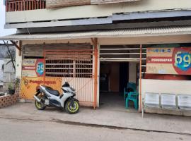 Penginapan 69 Dadap, hotel in Dadap