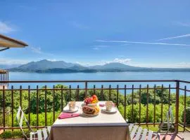The Golden View - Happy Rentals