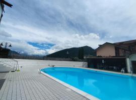 Residence con piscina Iseo Lake, hotel en Paratico