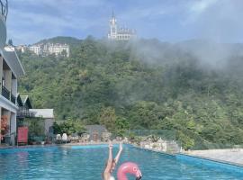 Ruby Tam Đảo, hotel con alberca en Tam &ETH;ảo