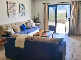 ESTRELLA DE MAR Holiday House、カレタ・デル・セボのヴィラ