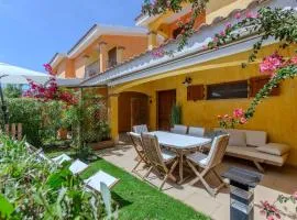Porto Pino, Garden and Pool