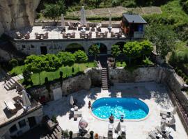 Secret Hill Cave Suites, hotel berdekatan Dark Church, Göreme