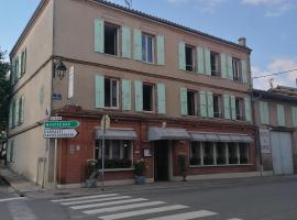 Le Normandy โรงแรมในBeaumont-de-Lomagne