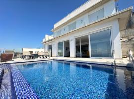 Agi Turo Villa, hotel in Roses