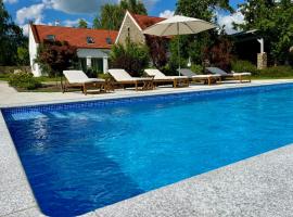 Káli Kütyü, vila v destinaci Balatonhenye