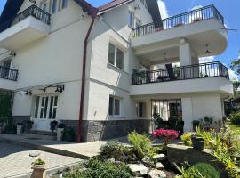 Nu ma uita 2, hotel v destinaci Sovata