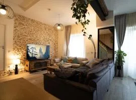 Jolie maison dans la forêt