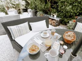 Ideal Sejour Cannes - Stylish Boutique Hotel with quiet garden, designový hotel v Cannes
